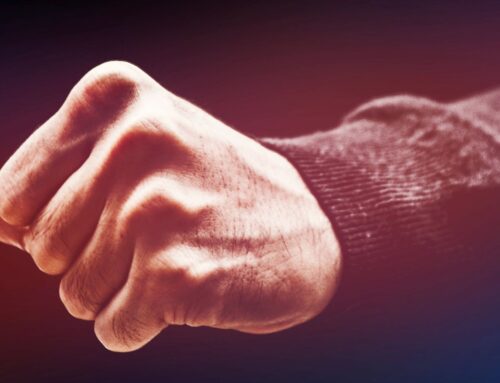 Titulares que ponen el foco en las víctimas: «La culpa de todo la tienes tú»